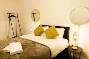 Three bedroom apartment by One Choice Stays Serviced accommodation- Jewellery Quarter